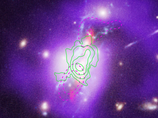 Rätsel um den Phoenix-Haufen: Das könnte der Grund für die extrem hohe Sternentstehungsrate sein