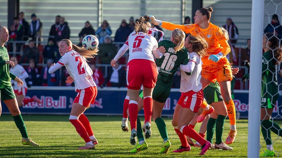 Bundesliga (F): RB Leipzig unterliegt kaltschnäuzigem VfL Wolfsburg