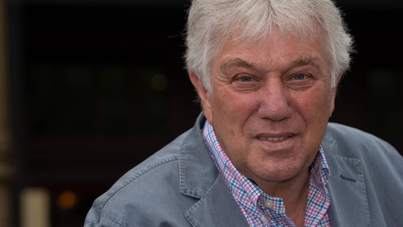 Rolf Zuckowski: Er ist einer der erfolgreichsten Liedermacher Deutschlands und wurde mit Kinderklassikern wie "Ich schaff das schon" berühmt. Rolf Zuckowski: Er ist einer der erfolgreichsten Liedermacher Deutschlands und wurde mit Kinderklassikern wie "Ich schaff das schon" berühmt.