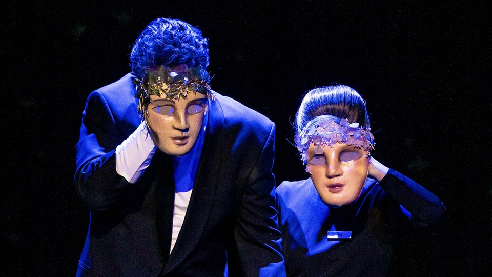 Halle: Puppentheater bringt gealterte Romeo und Julia auf die Bühne