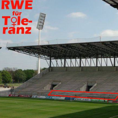 Fan-Aktion in Essen - Frauen bei Rot-Weiss Essen ganz nach vorn