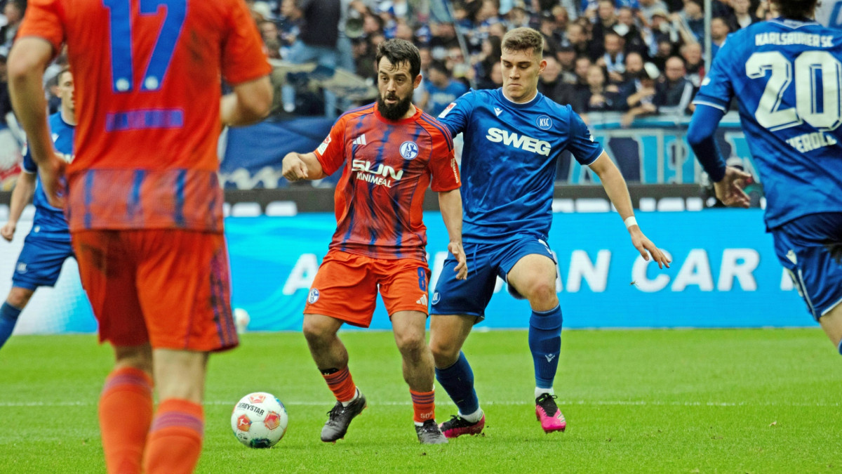 Schalke patzt in Karlsruhe - Fussballdaten