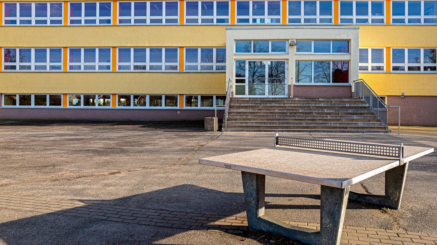 900 Notrufe wegen Anschlagsdrohung gegen Berliner Schulen