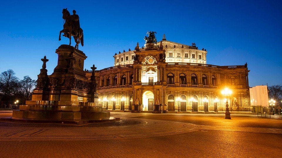 Fünf Verletzte in Semperoper Dresden: Während Proben abgestürzt