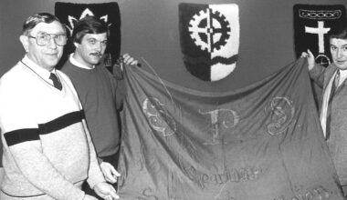 SPD Gersthofen bewahrt historische Fahne aus Gründungsjahr und blickt auf 120 Jahre