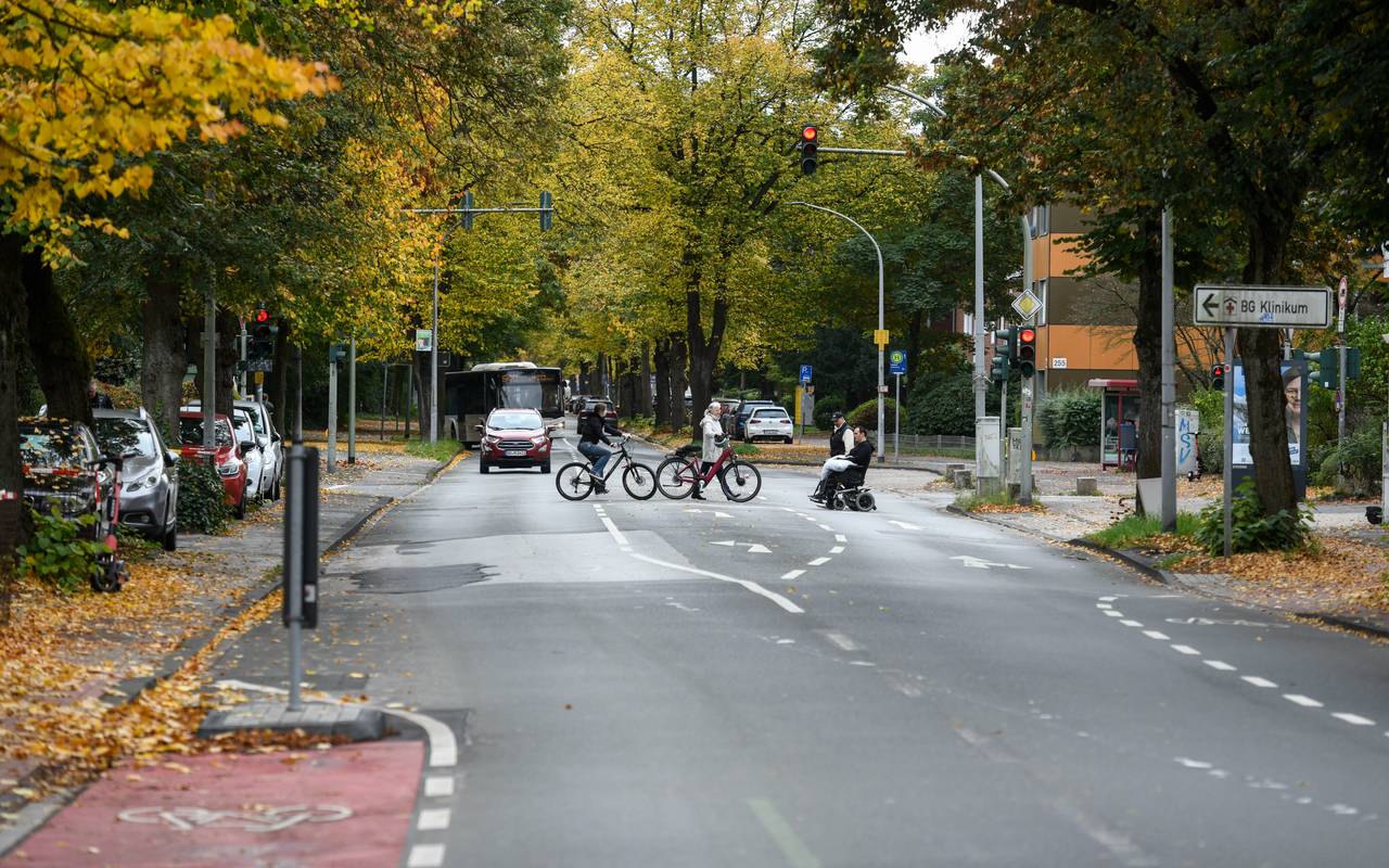 Sperrung: Großenbaumer Allee