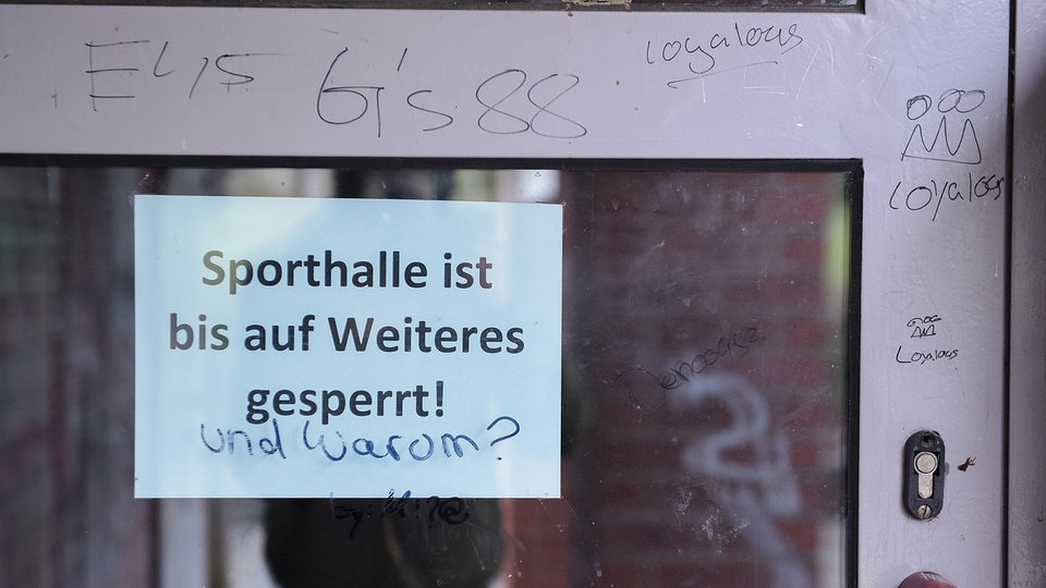 Sperrung, Ekel und Mängel in Leipzigs Sporthallen: Was sagt die Stadt dazu?