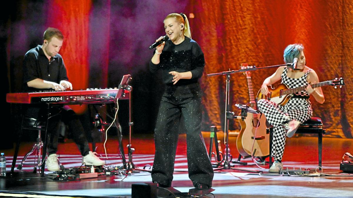 Jeanette Biedermann in der Gersthofer Stadthalle am 28.11