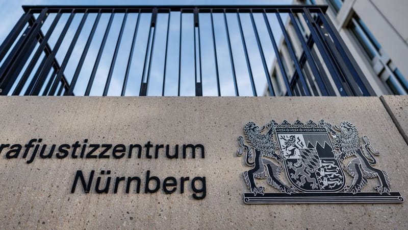 Strafjustizzentrum Nürnberg (Symbolbild): Eine Apothekerin und Komplizen sollen fast 6.800 Packungen Paxlovid ohne Rezepte verkauft haben.