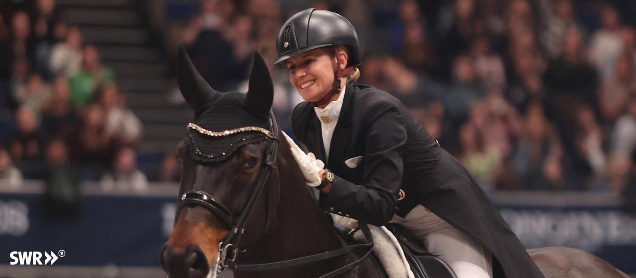 Ein Weltcup-Einstand nach Maß für Diallo und Jessica von Bredow-Werndl: In Stuttgart ist das Duo auch in der Kür nicht zu schlagen.