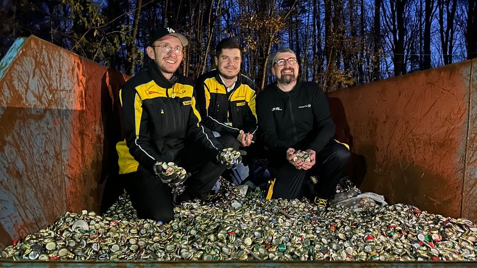 Von Schrott zu Spende: Wie eine Kronkorken-Sammlung der Post dem Tierheim Freital hilft