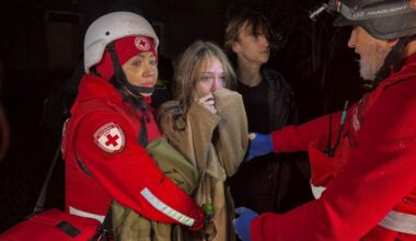 Willy Brandt (rechts) mit dem sowjetischen Diplomaten Valentin Falin 1970 in Moskau.