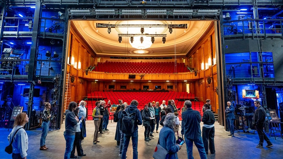 Schauspiel Leipzig: Erste Premiere auf frisch modernisierter Bühne