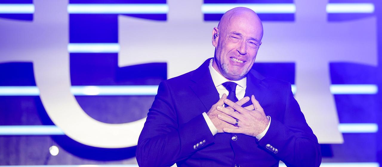 Der nur als «der Graf» bekannte Frontmann reagiert emotional beim Tourneeauftakt der Band Unheilig im Haus Auensee Leipzig.