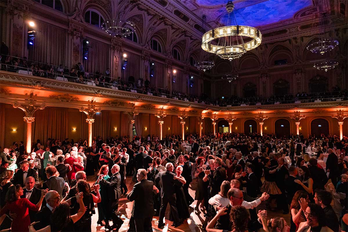 Universitätsball 2025: Rund 2.300 Gäste nahmen am Höhepunkt des akademischen Jahres teil - blickfeld