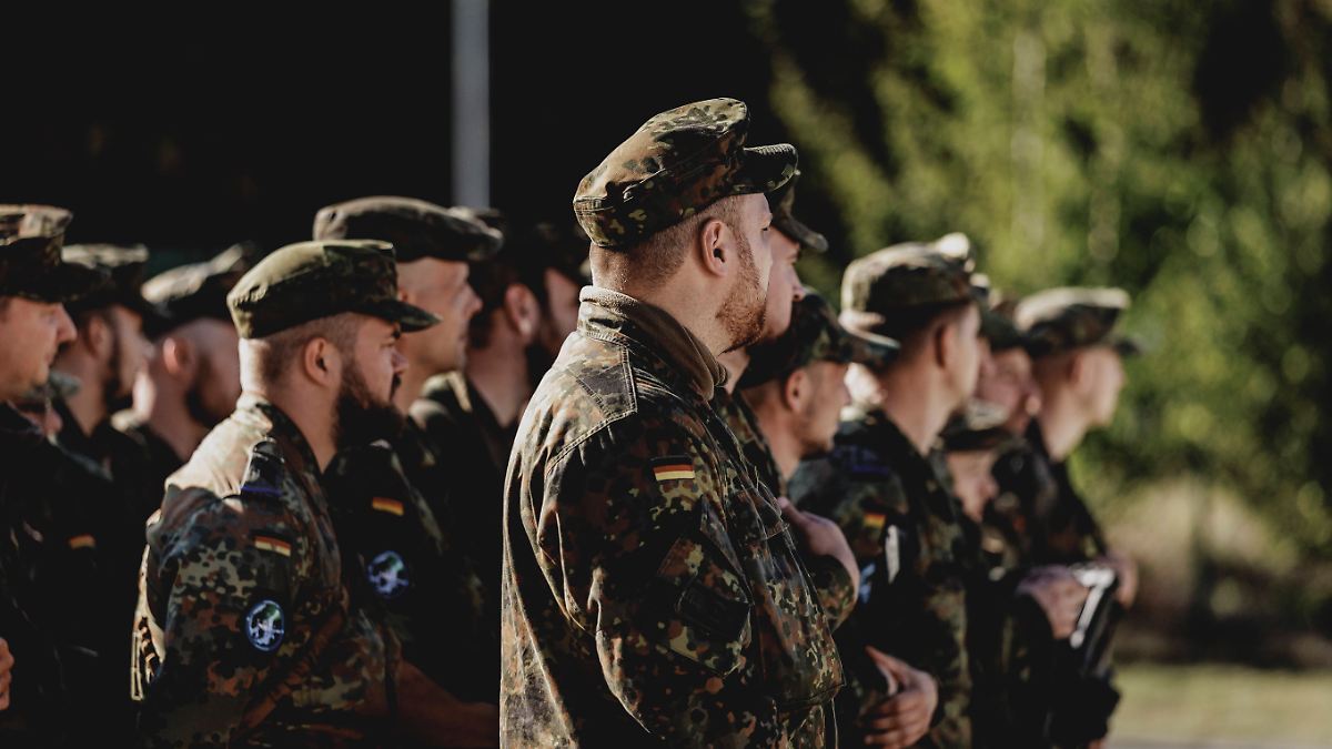 Alle sollen gemustert werden: Koalition einigt sich auf neuen Wehrdienst