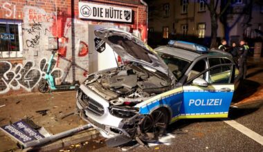 Streifenwagen-Unfall bei Polizeieinsatz in Hamburg – 4 Verletzte