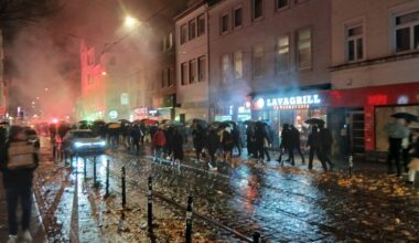 Rund 150 Vermummte ziehen am Freitagabend durchs Bremer Viertel