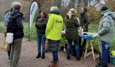 Jüchen: Bund verteilt heimische Sträcuher