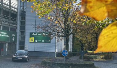 Zwei kostenlose Parkhäuser für Weihnachtspendler aus dem Kreis Mettmann
