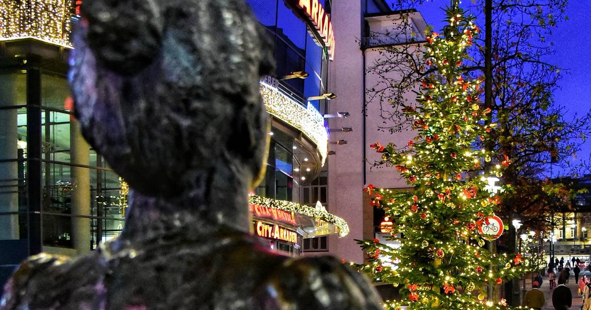 „Ein Lächeln schenken": Wunschbaum in City-Arkaden