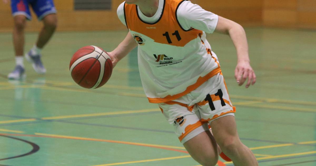 Basketballer Ilja Grams erhält das Wuppertaler Triangulum