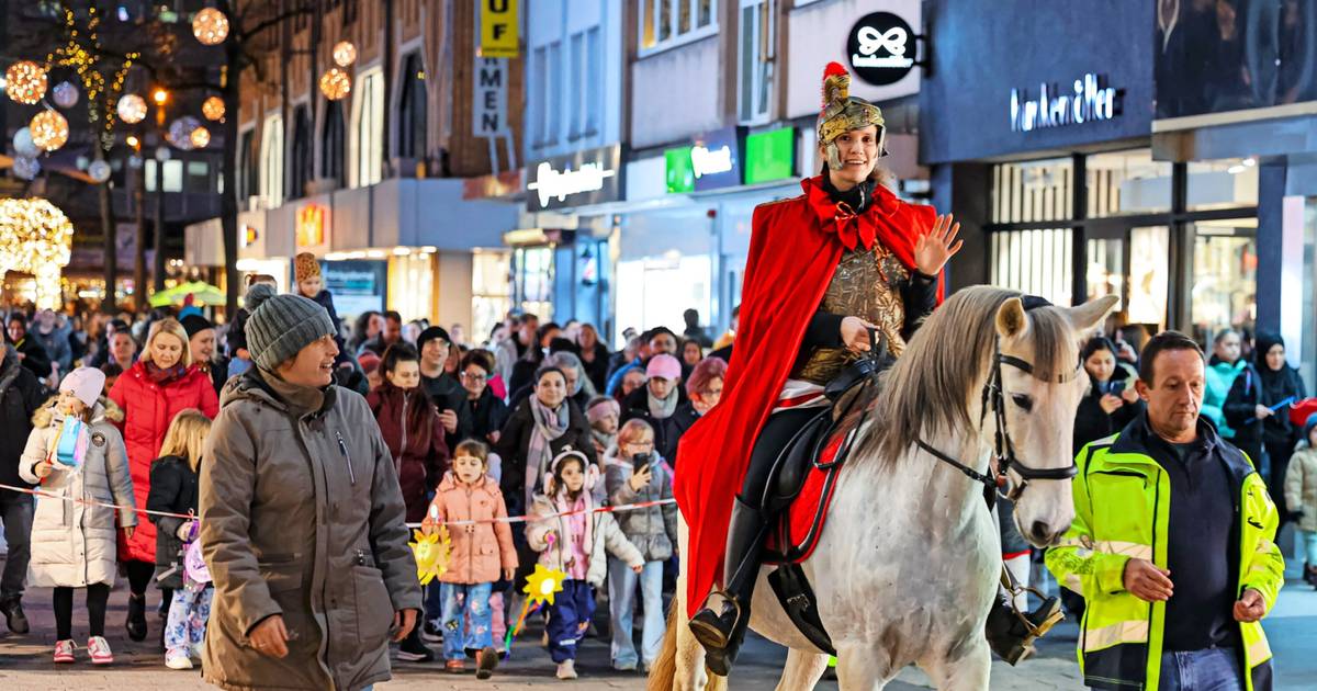 Martinszug in Wuppertal-Barmen: Mantelteilung als Stadtmotto