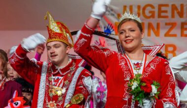 Celine I. und Logan I. feierlich als Wuppertaler Jugendprinzenpaar proklamiert