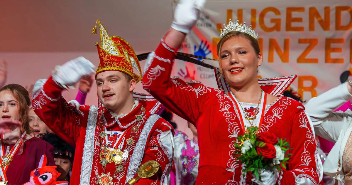 Celine I. und Logan I. feierlich als Wuppertaler Jugendprinzenpaar proklamiert