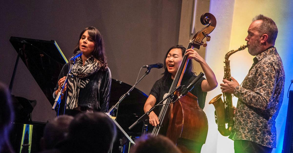 Bassistin Linda May Han Oh begeistert in der Lutherkirche