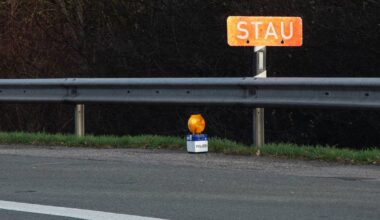 10 Kilometer Stau zwischen Uedesheim und Kreuz Hilden Richtung Wuppertal