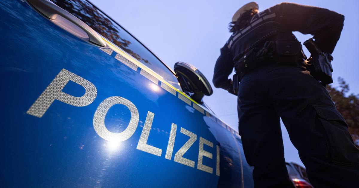 Beamte finden Schusswaffe in Tresor in Wuppertal