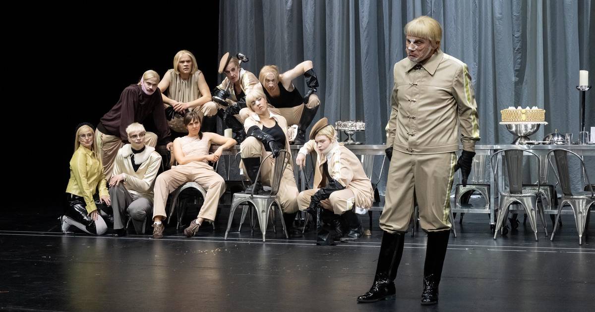 Premiere Cyrano de Bergerac im Theater