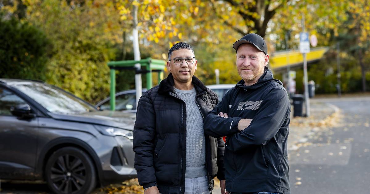 Wenn Fußballfans Fußballern den Parkplatz wegnehmen