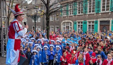 Kinder-Hoppeditz erwacht vor 1000 Nachwuchsjecken