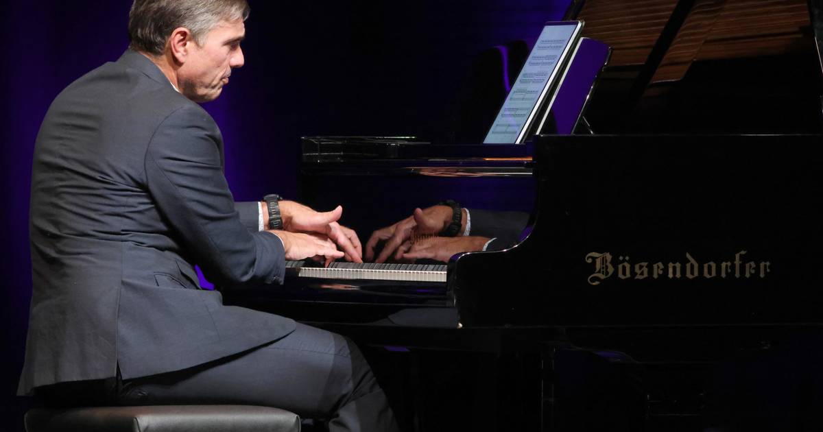 Moritz Eggerts sportiver Klaviermarathon in Bonn