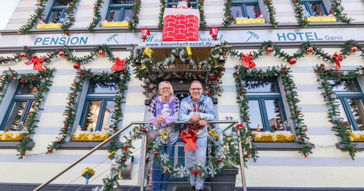 Haus in 500 Meter Lichterketten gehüllt