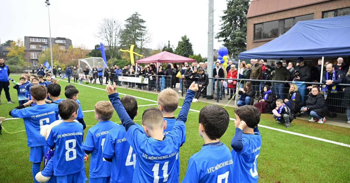 Ernst-Reuter-Sportanlage in Mönchengladbach eröffnet: Fußballer erleichtertt