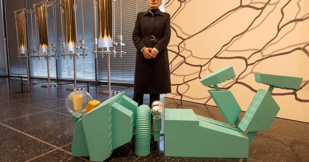 Flaka Haliti und ihre Kunst aus militärischen Resten