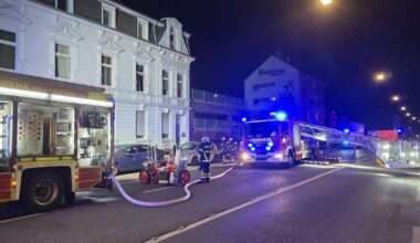 Zwei Verletzte bei Kellerbrand in Wuppertal