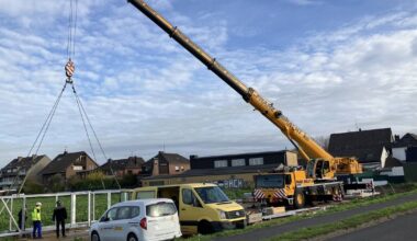 Telekom baut Funkmast trotz Protesten
