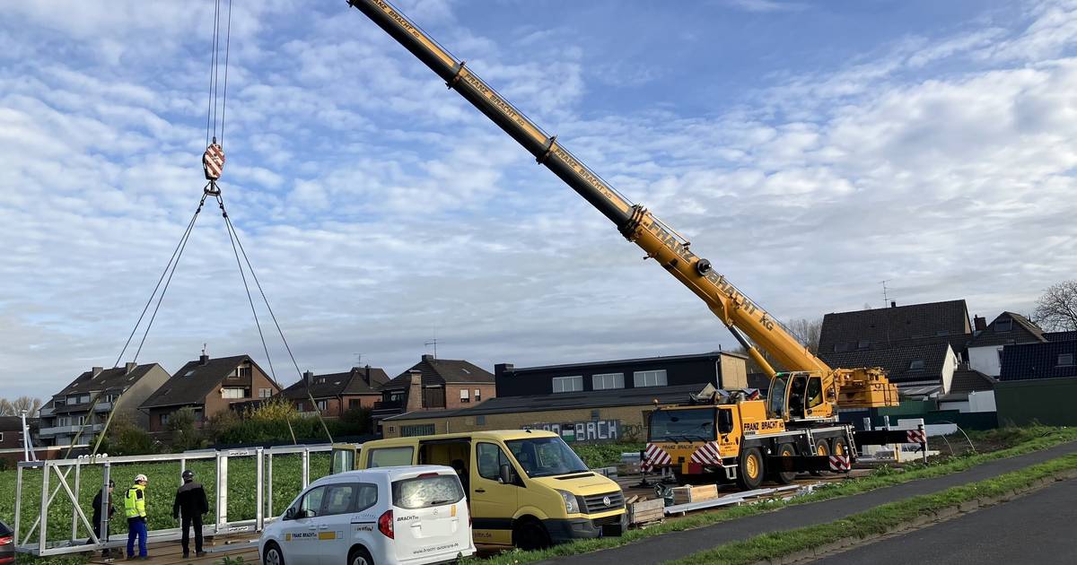 Telekom baut Funkmast trotz Protesten