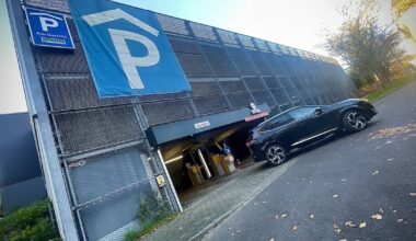 Parkhaus am Landgericht wird abgerissen an der Rheinbahnstraße