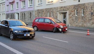 Autofahrerin leicht verletzt nach Verkehrsunfall in Wuppertal