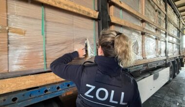 46-Jähriger steht wegen illegaler Zigarettenproduktion vor Gericht