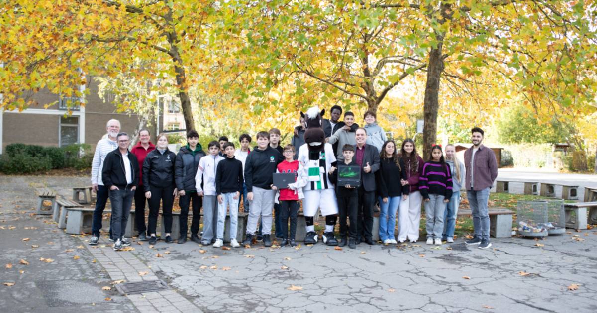 Realschule an der Niers erhält kostenlos 30 neue Laptops