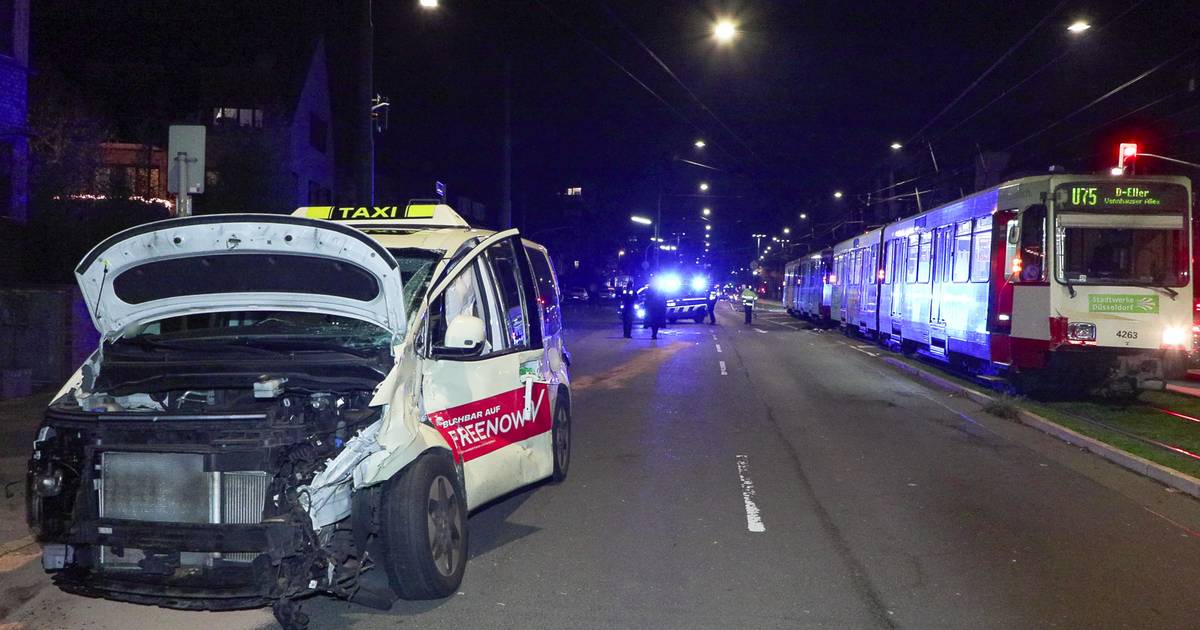 Taxi kollidiert mit Straßenbahn – Eine Person verletzt