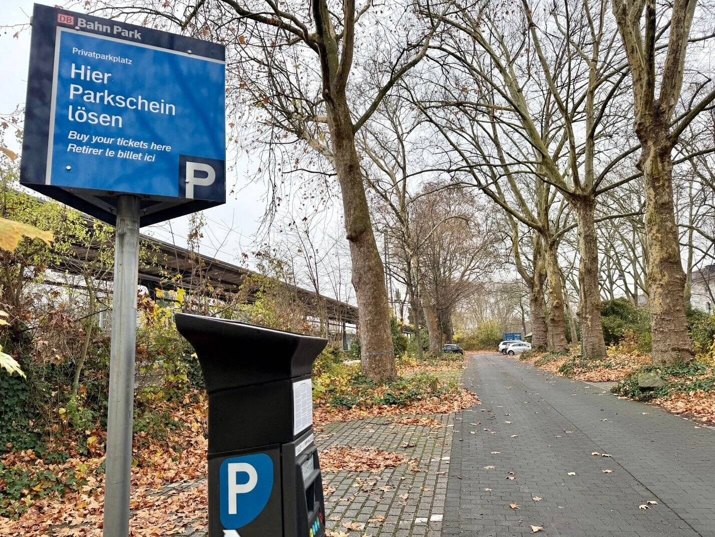  Ein Parkscheinautomat am Bad Godesberger Bahnhof.  