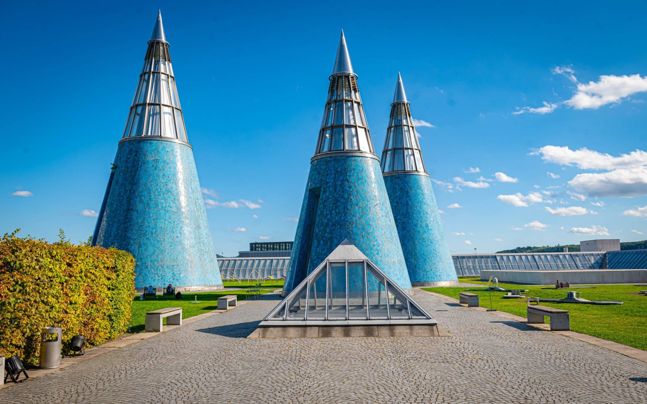  In der Bundeskunsthalle in Bonn findet nächstes Jahr eine Ausstellung weniger statt. 