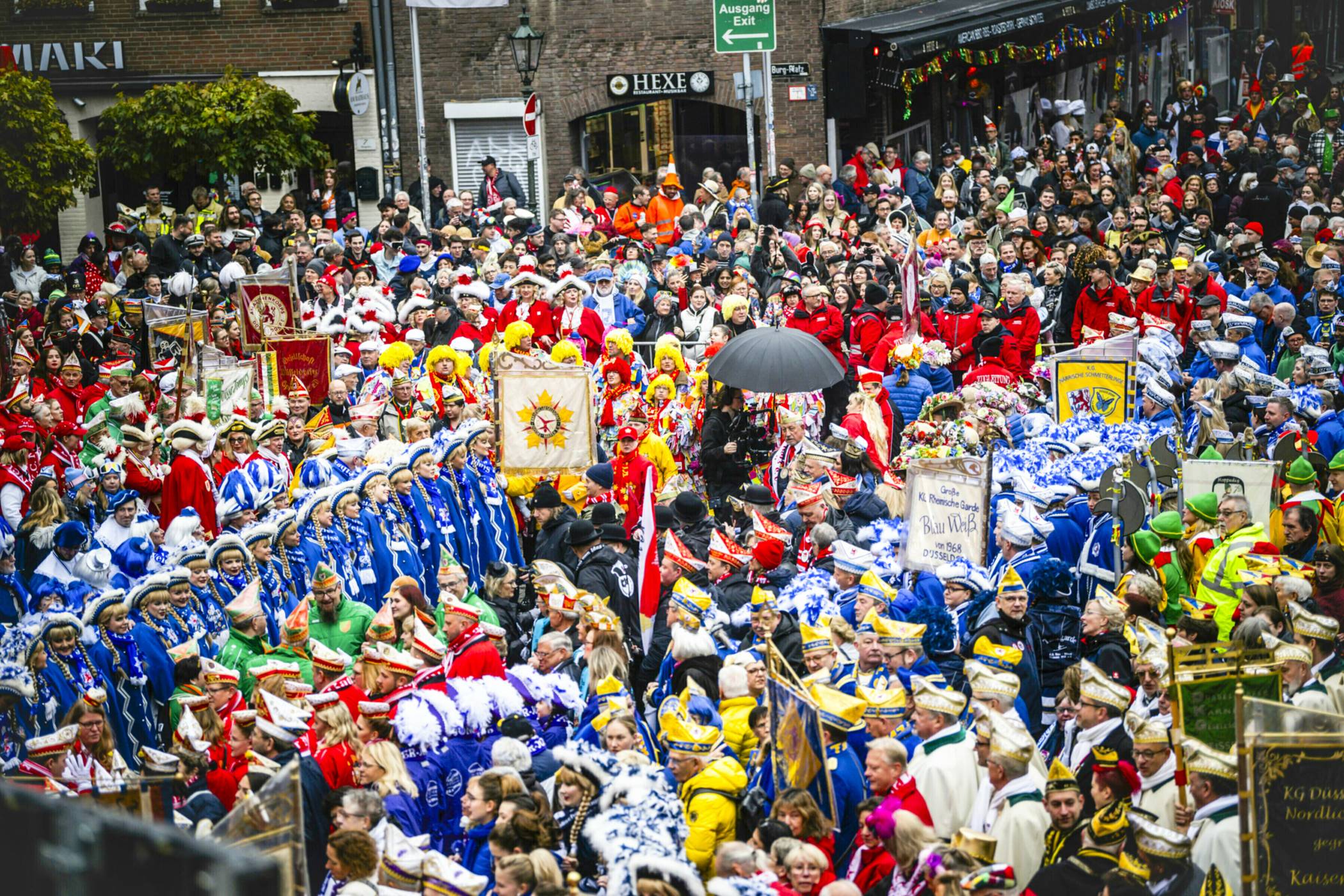 Spielt das Wetter mit, wird es wieder voll auf dem Marktplatz, wenn am Dienstag der Hoppeditz erwacht.   